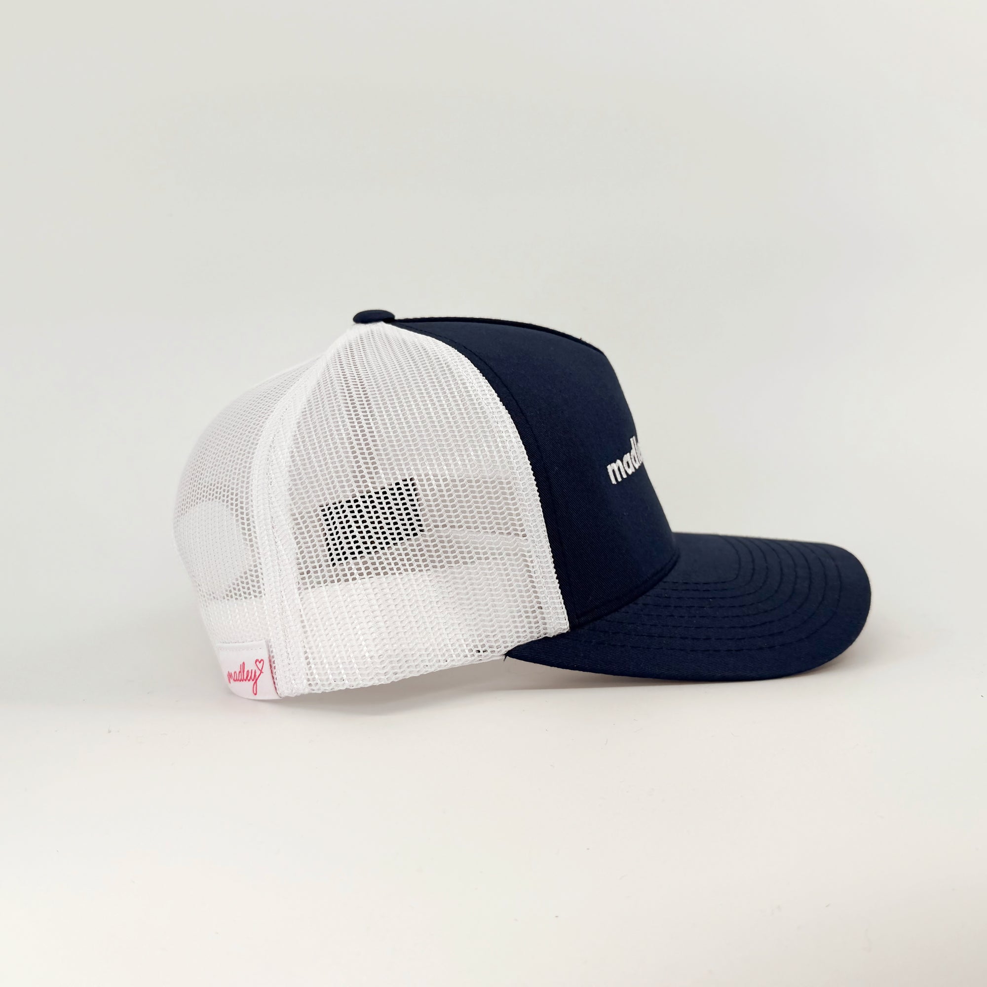 madley in love™ seattle - city series retro style hat